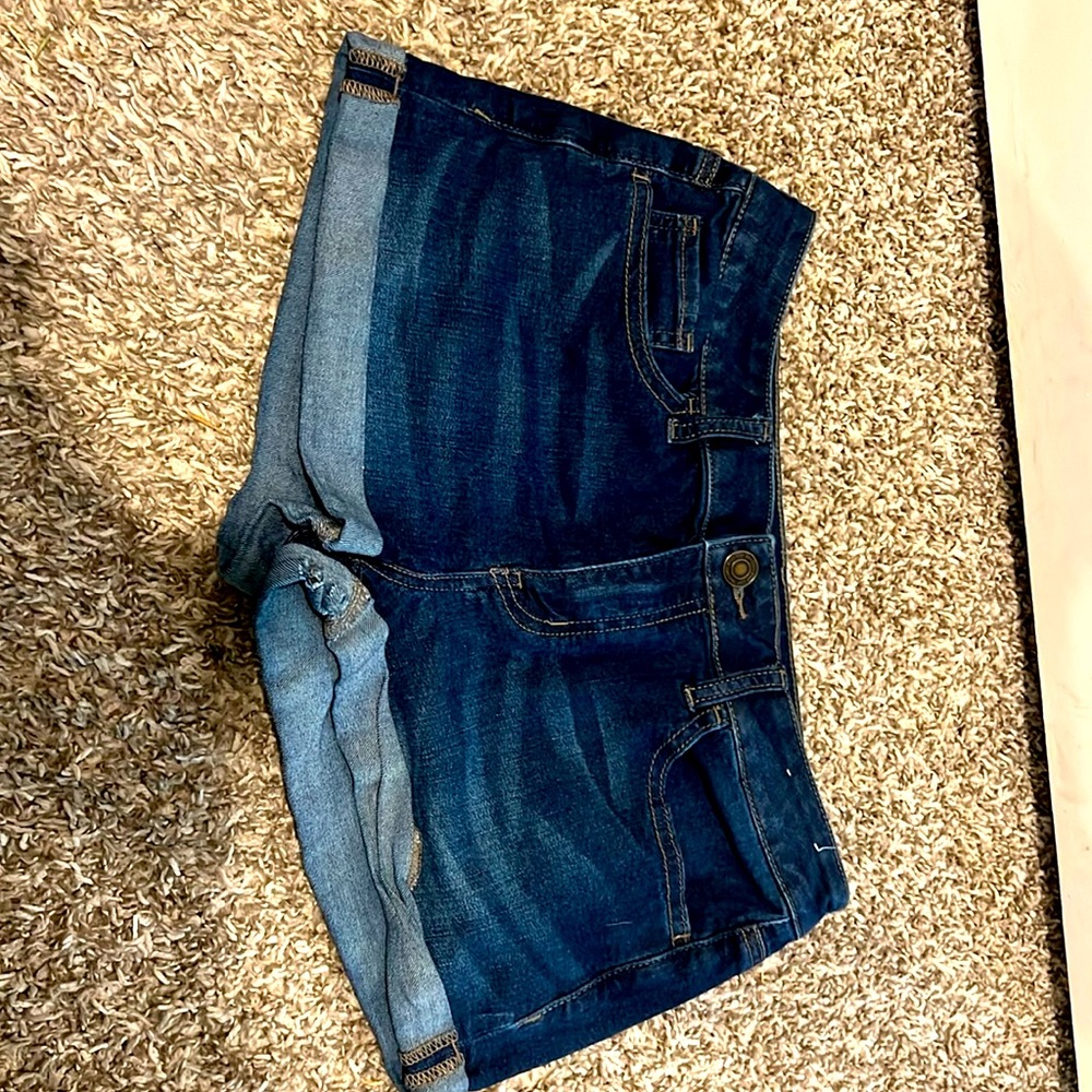 SO favorite low rise shortie size 11